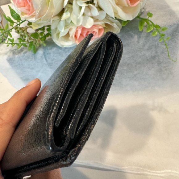 Authentic Gucci wallet - Picture 3 of 12